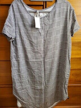 H&M NWT Houndstooth Short-Sleeve Women's Dress - Black & White